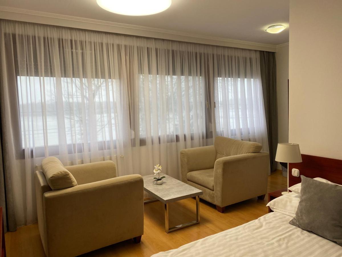 Part Cafe Residence Dunakeszi Zewnętrze zdjęcie